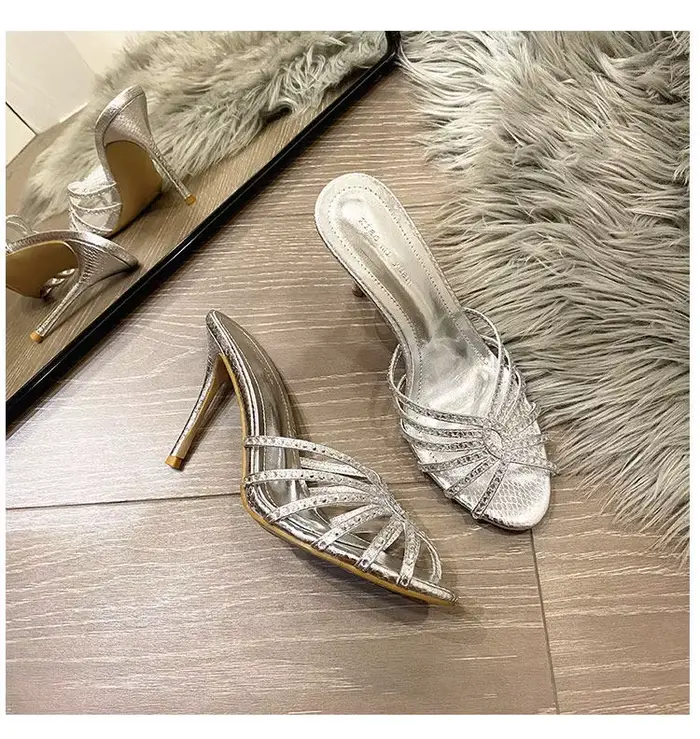 Sandales à talons hauts pour femmes, style quotidien, bouche de poisson, à talons fins, ornées de strass, ouvertes à l'avant, collection été 2026, confortables et élégantes