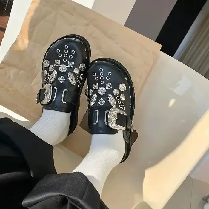 Mules en cuir punk rock pour femmes