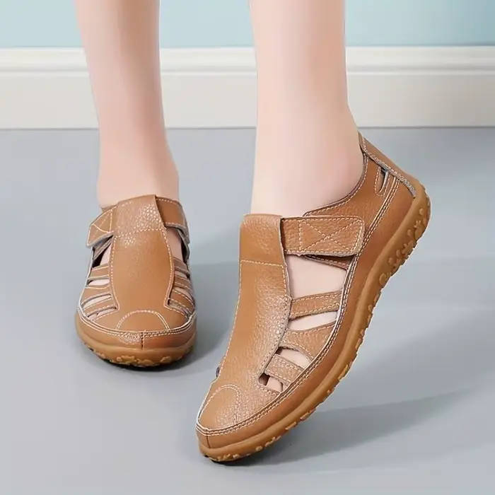 Sandales plates pour femmes, style pêcheur, bout rond, aspect cuir, avec fermeture auto-agrippante, découpes, décontractées, pour la marche quotidienne, l'été et les voyages