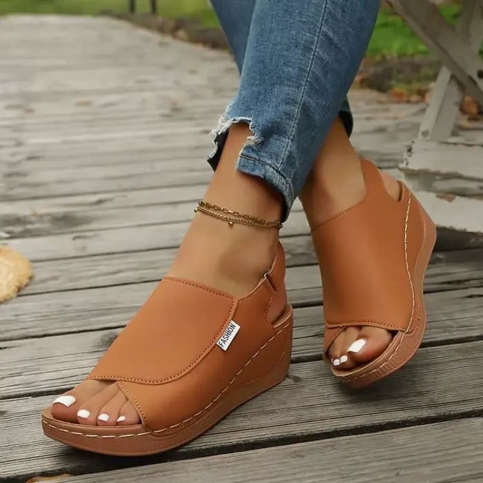 Sandales compensées confortables pour femmes