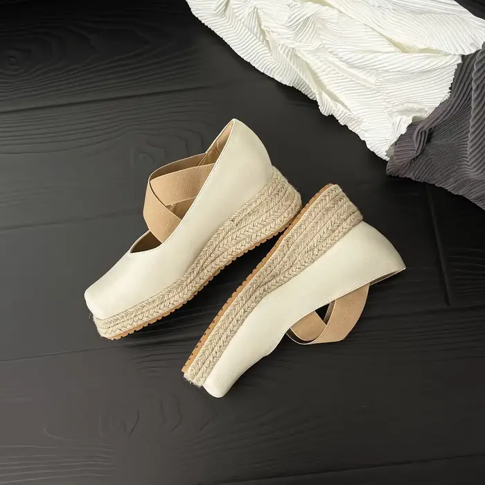 Ballerines à talons épais pour femmes