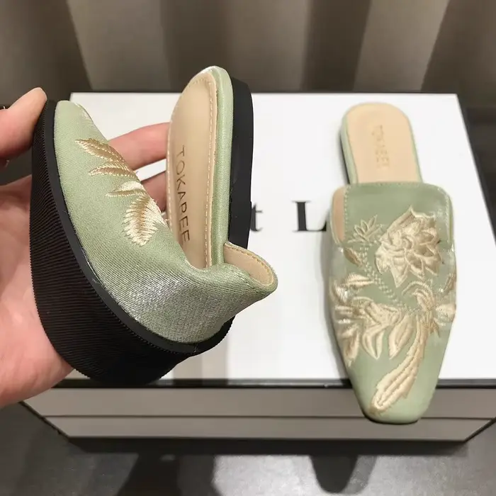 Mules pour femmes pantoufles chaussures d'été appartements rétro style chinois fleurs robe élégante sandales à talons bas diapositives de créateurs en ventes