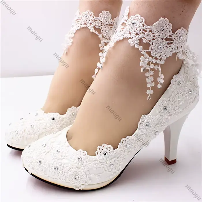 Nouvelles chaussures femme mariée élégante dentelle blanche perle Design talons hauts femmes