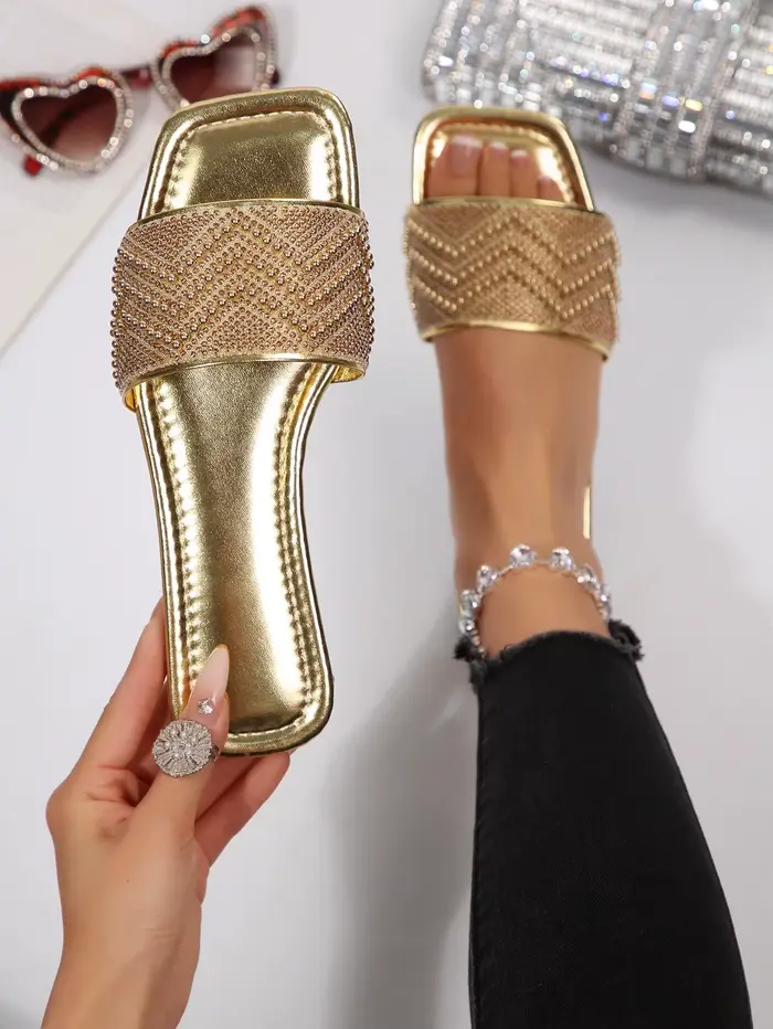 Nouvelles sandales d'été à la mode pour femmes, pantoufles à enfiler, cadeau d'anniversaire, chaussu