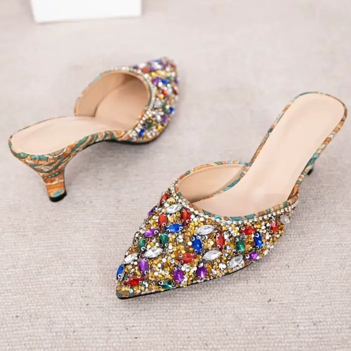 Pantoufles de luxe à talons chaton et strass pour femmes