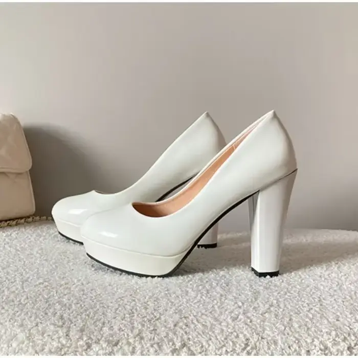 Chaussures à talons hauts pour femmes