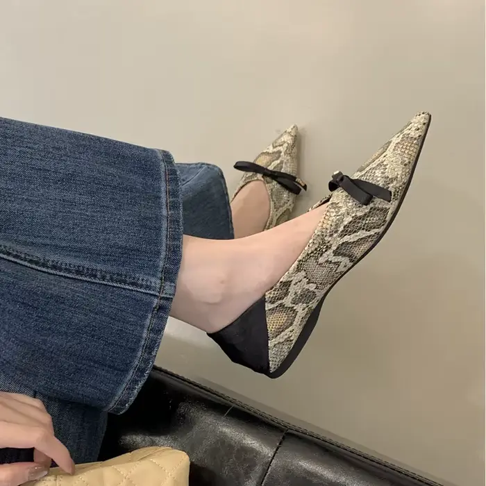 SUOJIALUN 2026 printemps nouvelle marque femmes chaussures plates mode bout pointu chaussures de bat