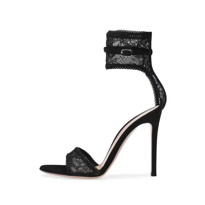 Sandales à talons hauts en dentelle extensible noire, chaussures habillées en résille dorée, lanière