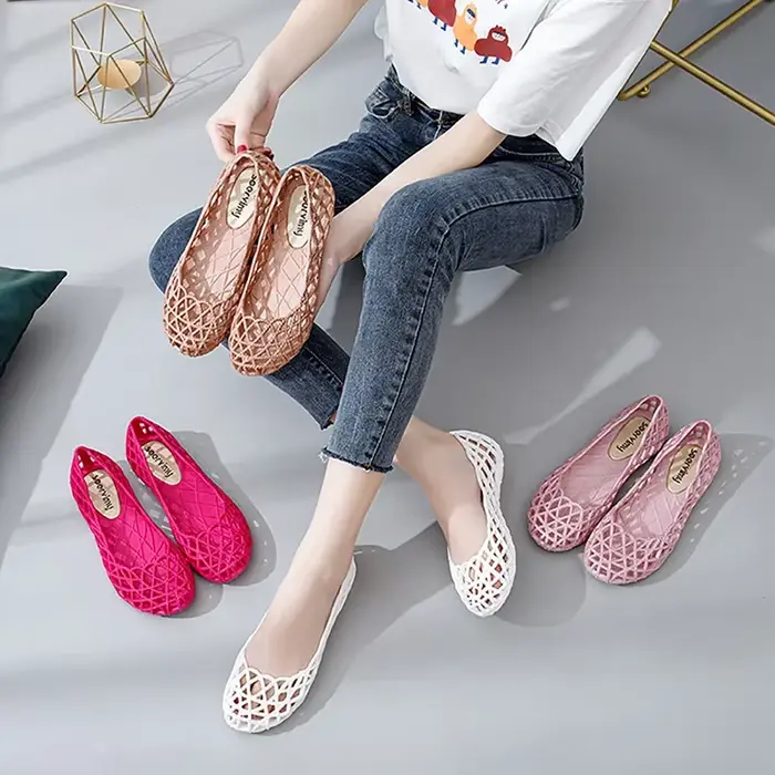 Sandales en plastique pour femmes