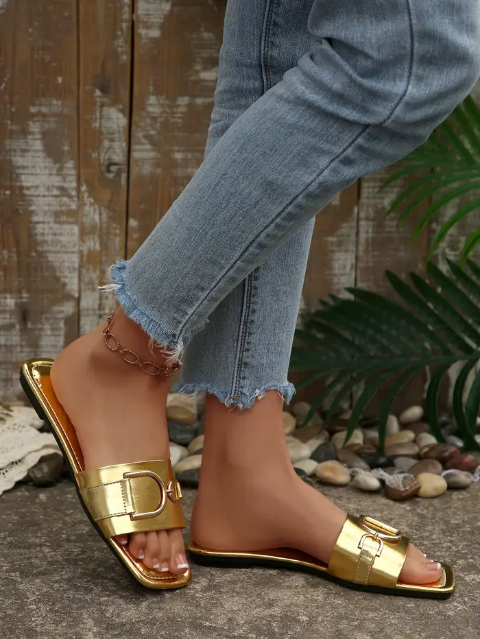 Nouvelles sandales d'été à la mode pour femmes