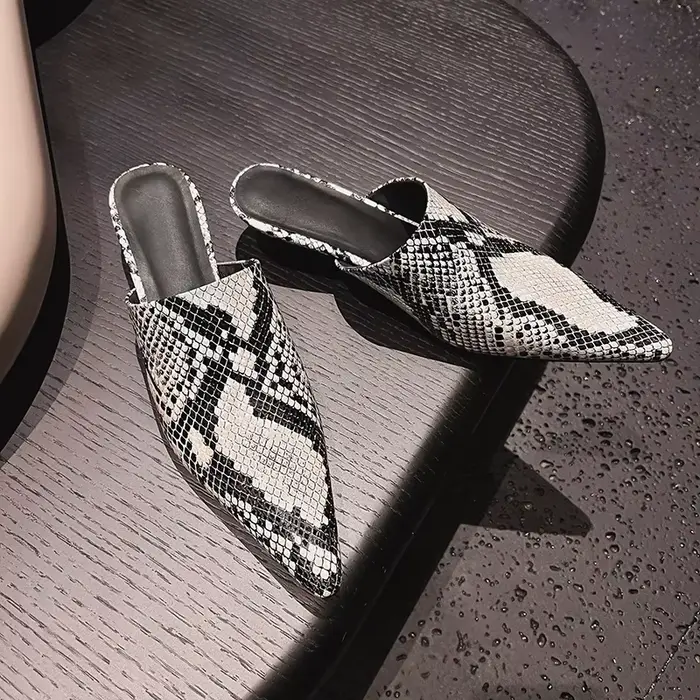 Nouvelles pantoufles Mueller 2026 en cuir véritable pour femmes