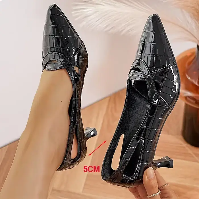 Escarpins à talons hauts en cuir verni pour femmes, escarpins classiques à bout pointu, grande taill