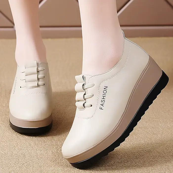 Chaussures décontractées confortables à talons mi-hauts pour femmes