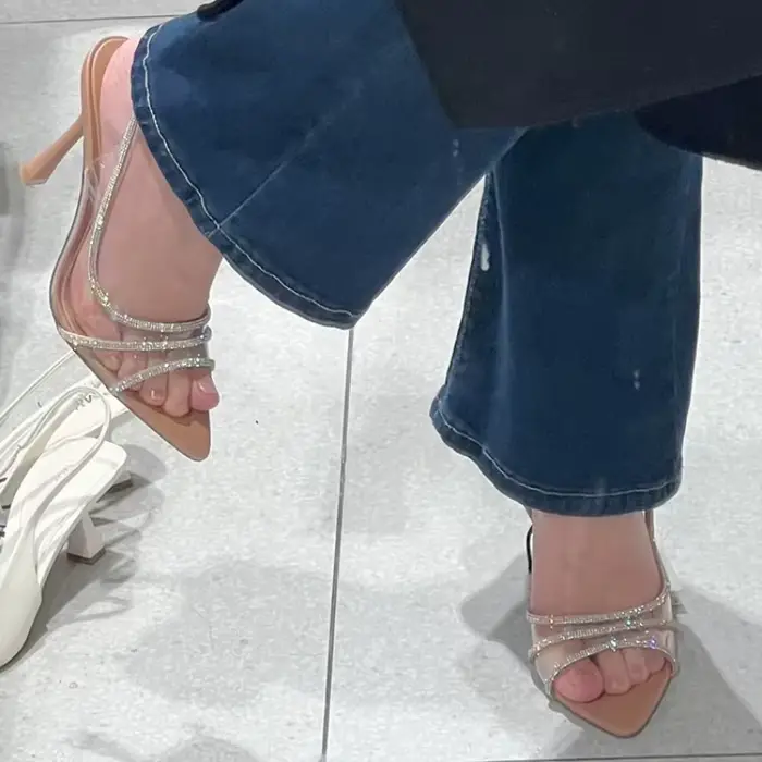 Sandales à talons hauts et fins pour femmes