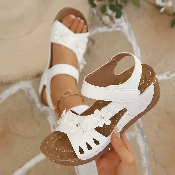 Sandales compensées grandes tailles pour femmes