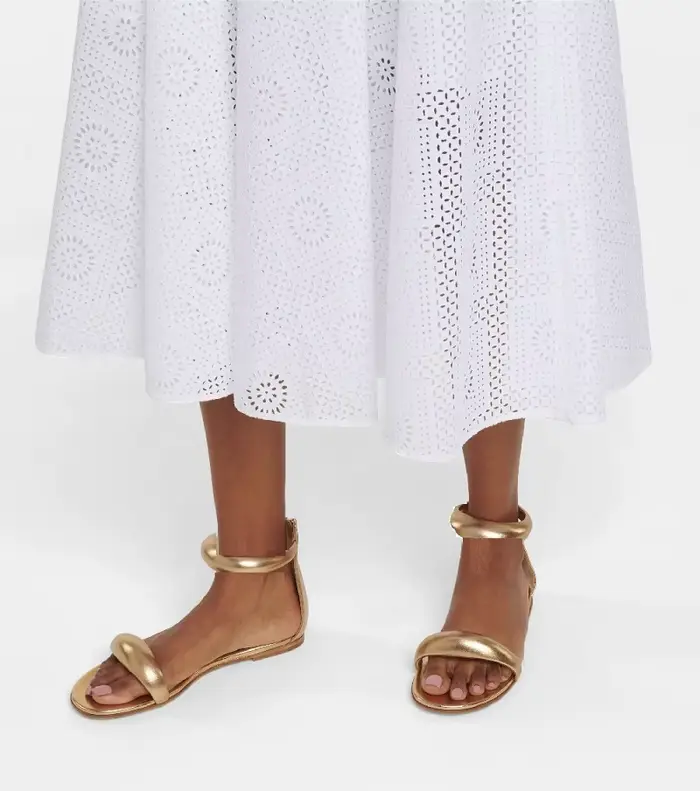 Sandales plates décontractées pour femmes et jeunes filles, style simple à bride unique, avec fermet