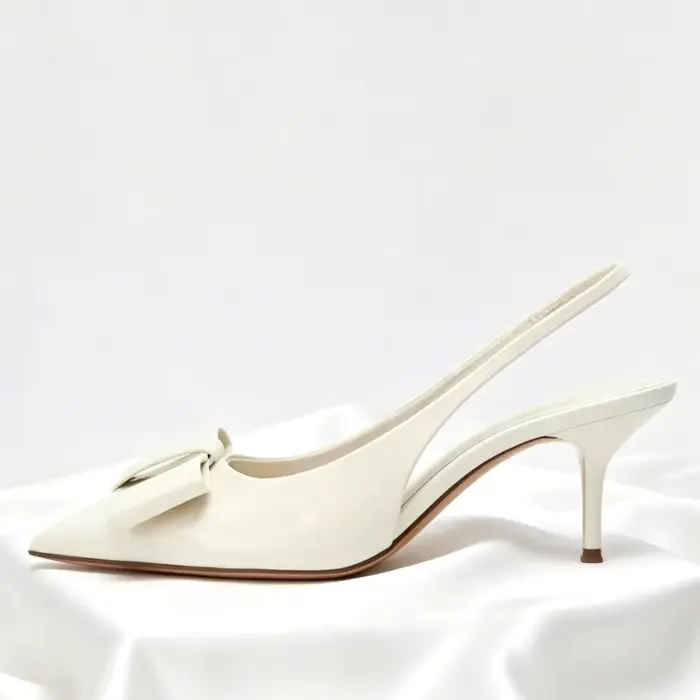 Sandales de créateur en cuir verni avec nœud papillon pour dames