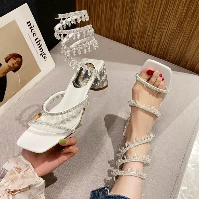 Sandales d'été 2026 à talons hauts épais et ornés de strass