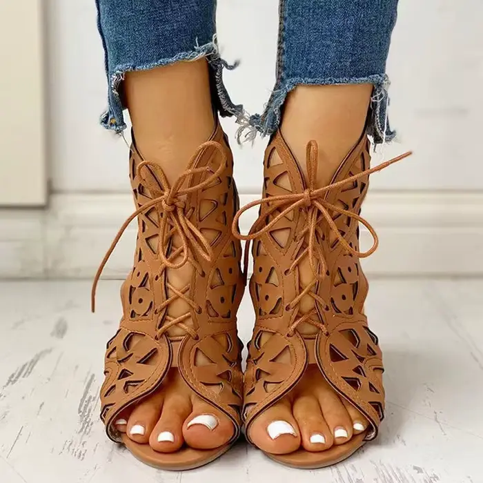 Sandales compensées pour femmes 2026 – Chaussures d'été tendance à lacets, talon bas, plates, grandes tailles, décontractées, ajourées