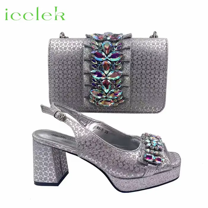 Ensemble élégant de chaussures italiennes et sacs assortis pour femmes, avec escarpins à bout ouvert