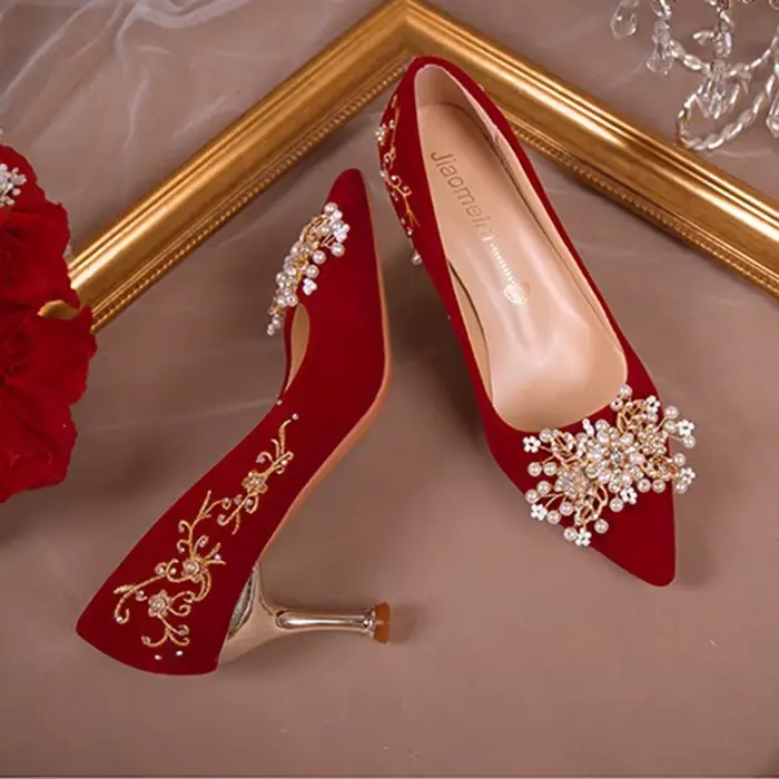Talons dorés chaussures à talons fins pompe Sexy mode tout-Match sans lacet sandales dames pointu coin à lacets Stiletto Crossdressers