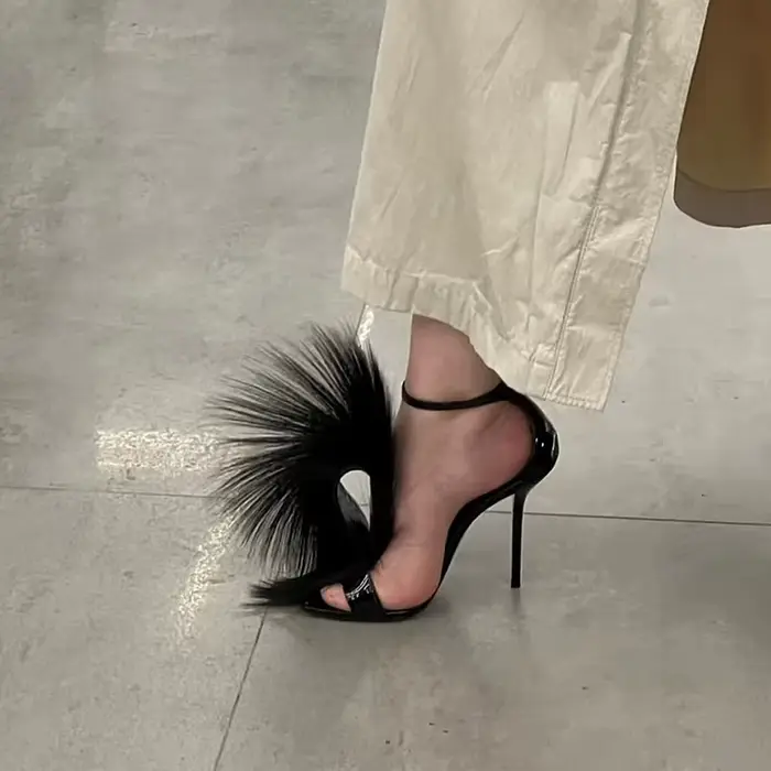 Sandales à talons aiguilles et bout carré pour femmes