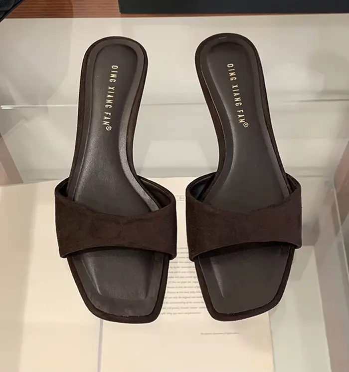 Escarpins et talons hauts pour femmes