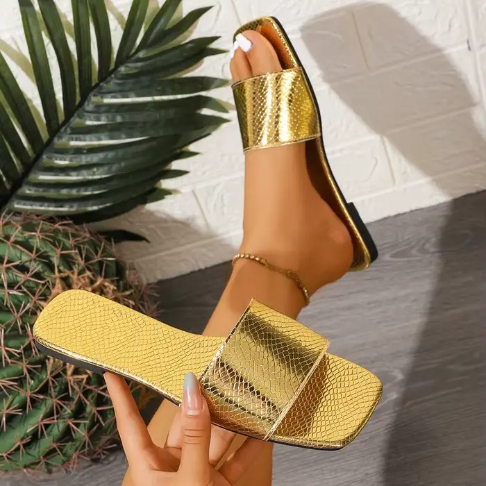 Sandales à talons carrés ouverts pour femmes, imprimé serpent doré, collection 2026, idéales pour le