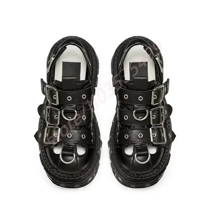 Semelle épaisse boucle de ceinture sandales romaines creuses bout rond sangle arrière Punk 2025 été nouveau Rivet noir mode fête sandales décontractées