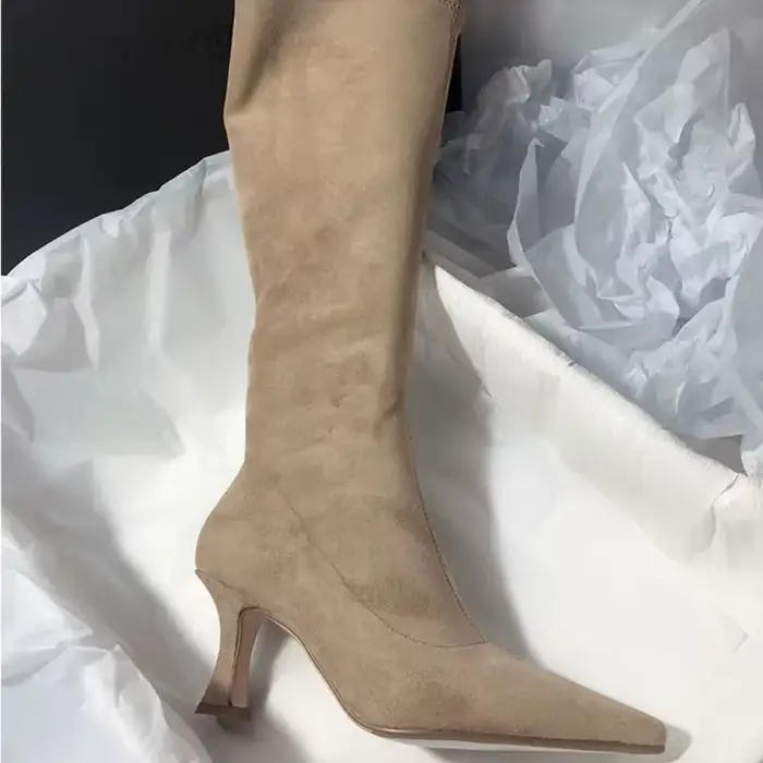 Bottes fines en daim à bout pointu avec fermeture éclair latérale, antidérapantes, résistantes à l'usure, chaussures longues à talons aiguilles, nouvelle collection automne