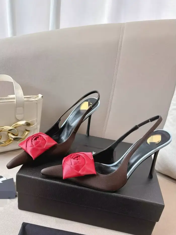 Sandales à bout pointu pour femmes