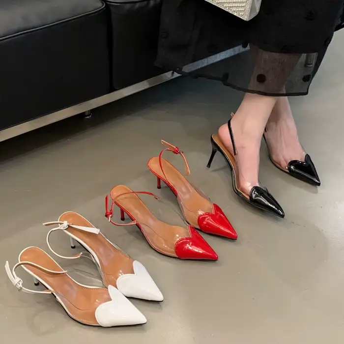 Sandales à talons fins et bout pointu pour femme