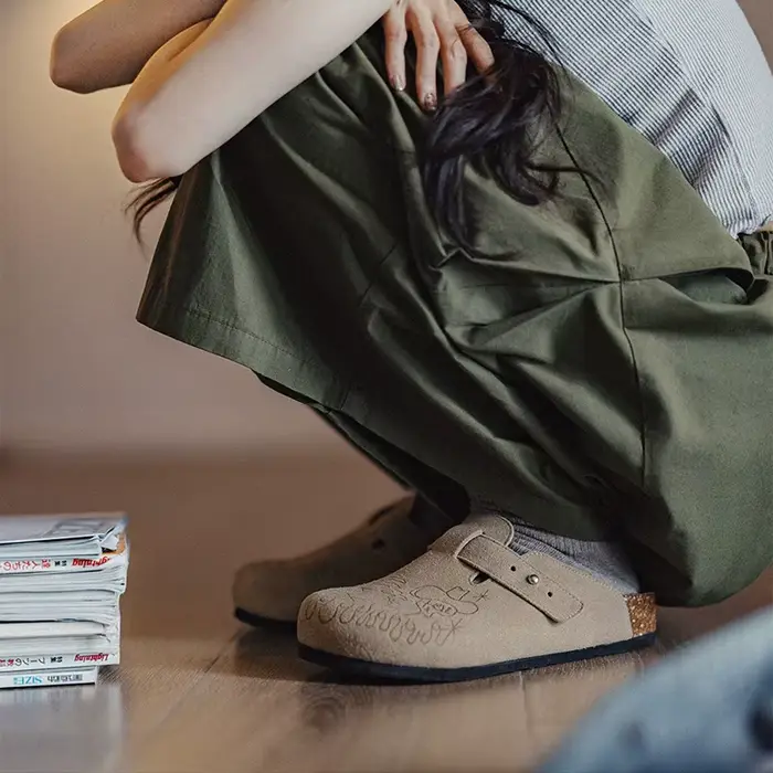Maden femmes respirant Illustration Mules chaussures demi glisser fond épais vêtements chauds