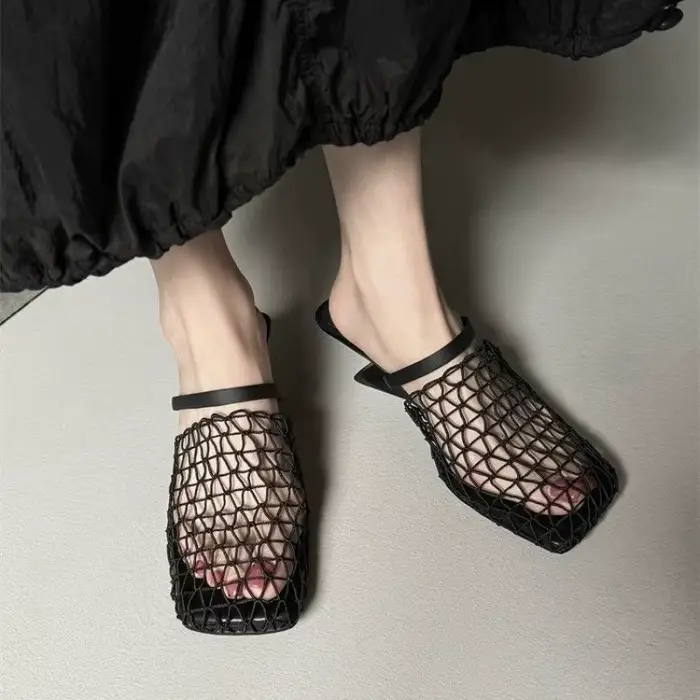 Chaussures pour femmes 2026 Sandales romaines à bout fermé Mules en filet tressé ajouré respirant à 