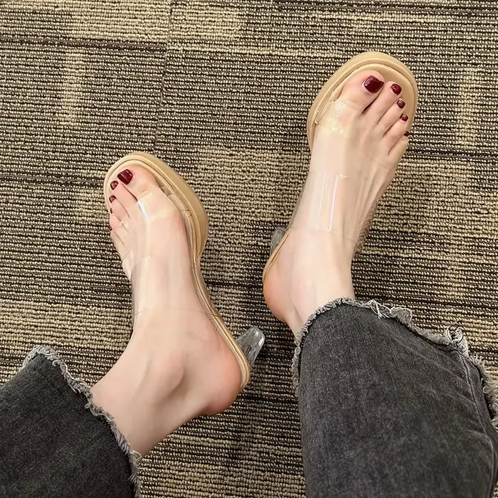 Sandales transparentes à talons hauts pour femmes