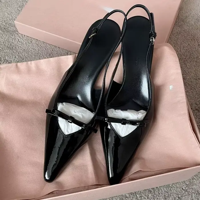 Sandales haut de gamme à nœuds pour femmes 2026 – Nouveaux talons hauts en cuir souple à bout pointu