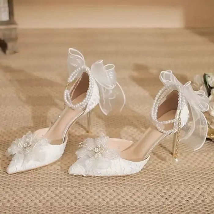 2025 bout pointu nœud femmes Stiletto Hee élégant grande taille chaussures à talons fins pour les fe