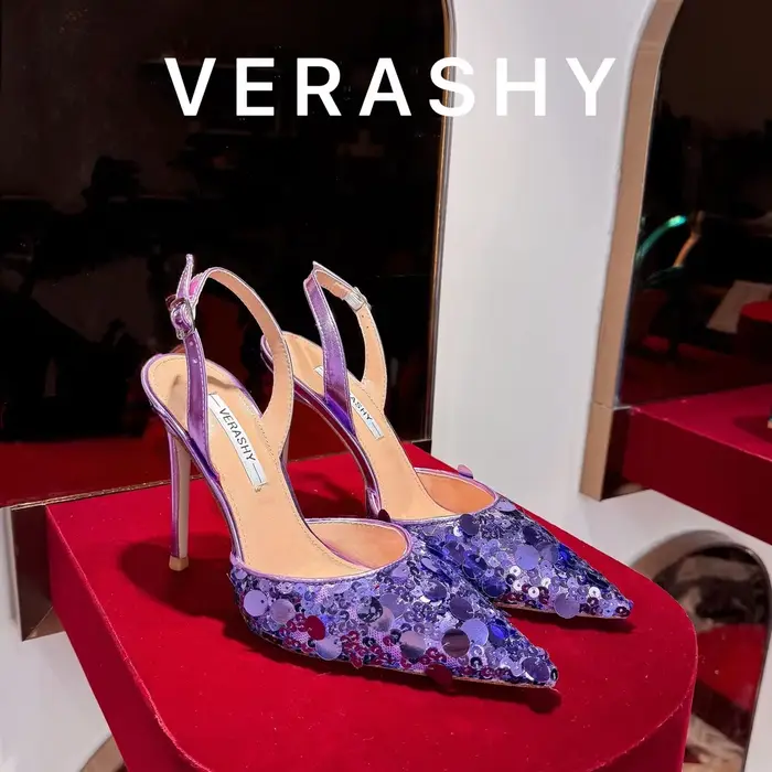 Chaussures rouges à talons hauts pour femmes, nouveau Style avec bouton unique, sangle arrière, paillettes, talon fin, sandales noires pointues de 10cm