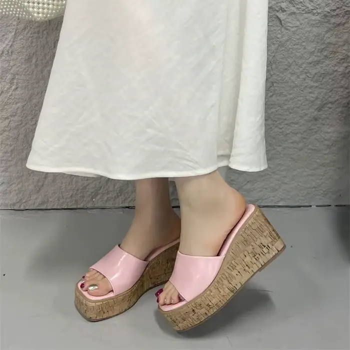 Talons noirs pantoufles été bloc chaussures compensées Sandales blanches décontracté Femme plate-for