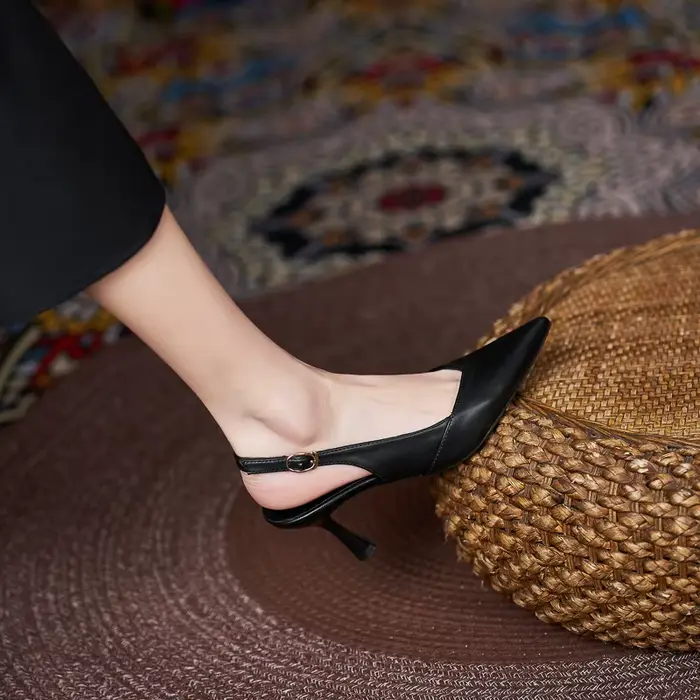 Talons hauts africains fins pour femmes