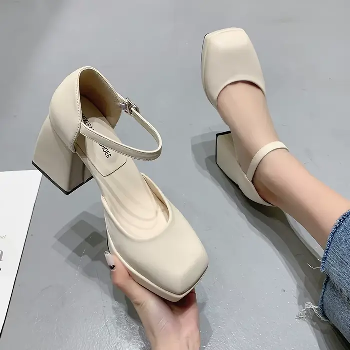 Chaussures à talons épais et hauts pour femmes
