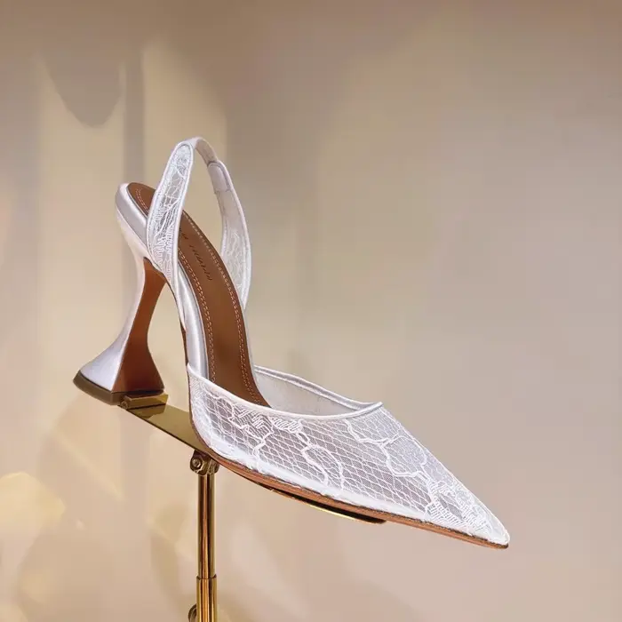 Sandales à talons hauts été nouvelle dentelle pointue maille verre à vin talon chaussures de mariage