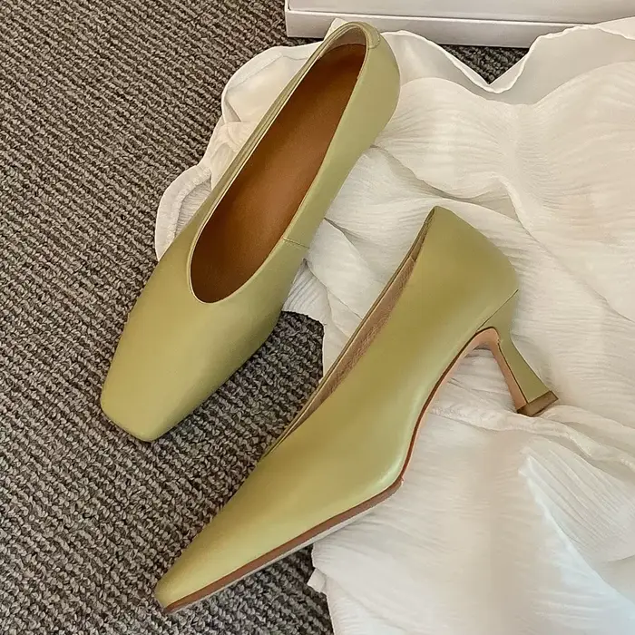 Escarpins à enfiler en cuir véritable pour femmes, chaussures élégantes à talon haut et fin, bout ca