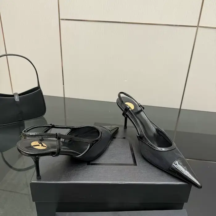 Nouvelles sandales européennes de haute couture 2026 à talons aiguilles, en tissu maillé assorti, à 