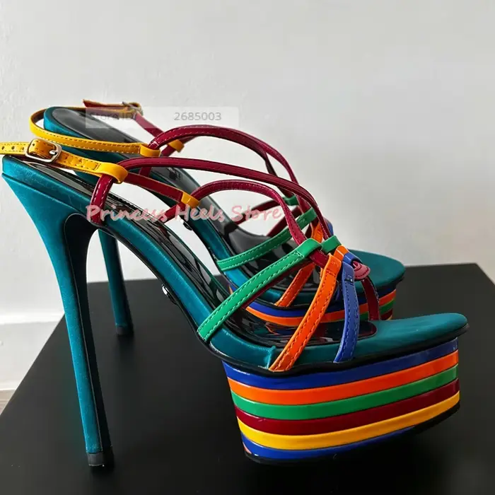 Sandales sexy à rayures colorées et brides croisées, nouveau style, talons fins, couleurs mélangées, chaussures décontractées pour femme, sandales de soirée de créateur