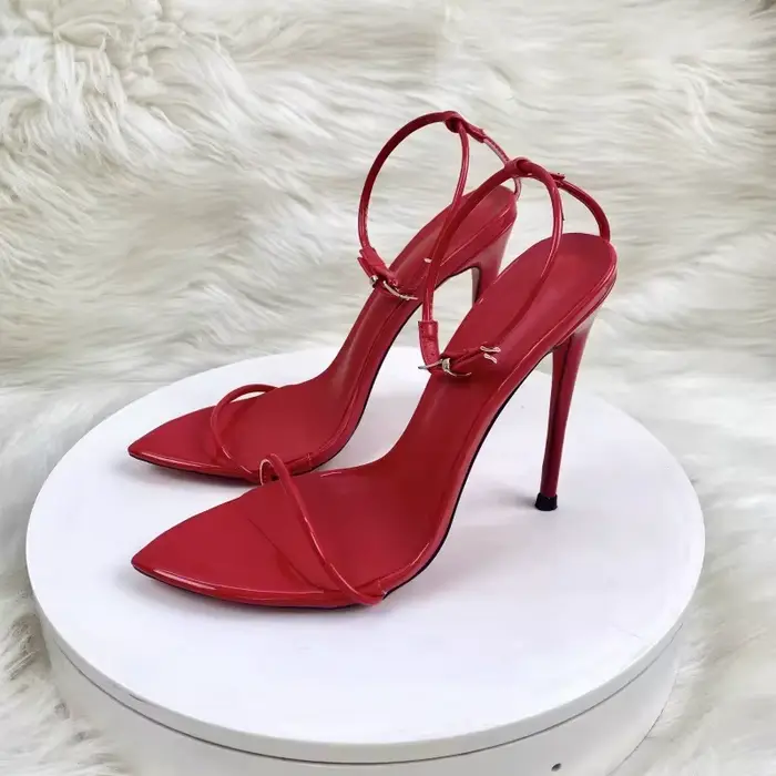 Sandales à talons hauts rouges, talon ultra-fin de 12 cm, grande taille, nouveau style dopamine 2026, bride unique, bout ouvert pour femmes