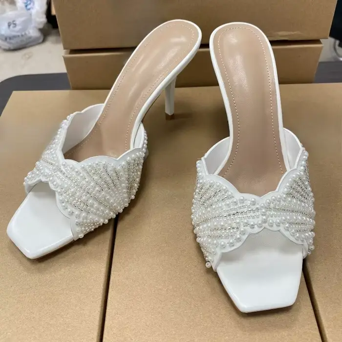 Élégantes sandales mules d'été à talons hauts pour femmes, à bout ouvert, ornées de perles, escarpin