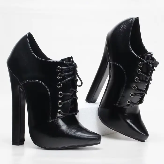 Chaussures à talons hauts de 6 pouces