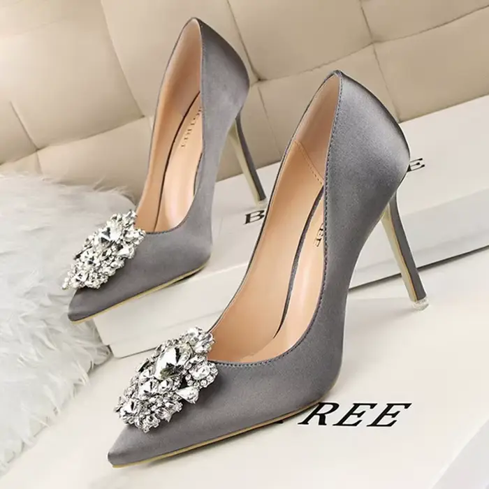 CINESSD argent gris noir femmes chaussures de mariée fausse soie Satin strass cristal peu profond femme pompes talon aiguille haut