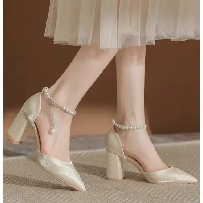 Chaussures de mariée élégantes en Satin ornées de perles
